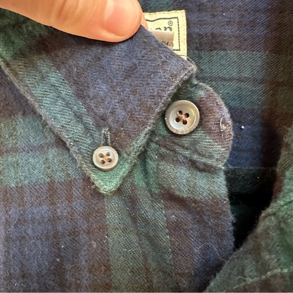 L.L. Bean Vintage flannel in Men’s Large-Tall in Green/Navy - Picture 5 of 7